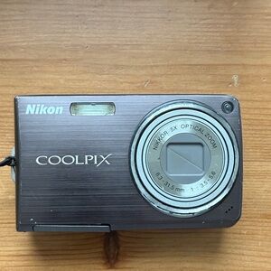 Nikon COOLPIX s550 Digital Camera - Black